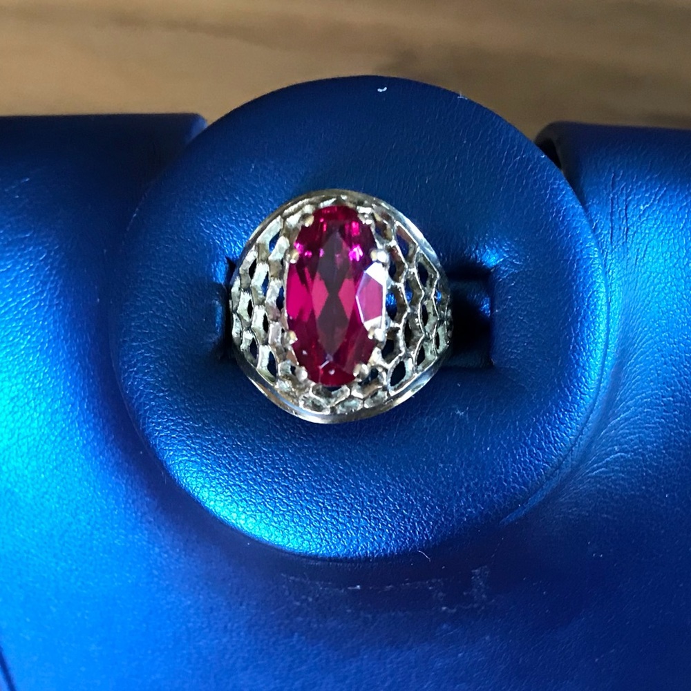 Beautiful Ring 14 karat Gold
